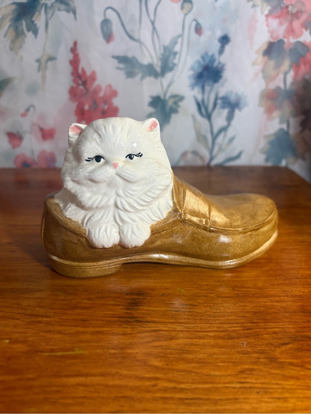 Vintage Golden Shoe Cat Figurine - White Cat in Gold Shoe